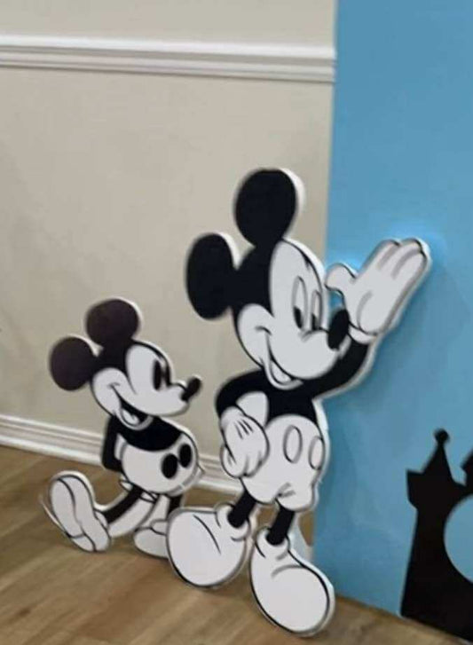 Custom Cutout/Props